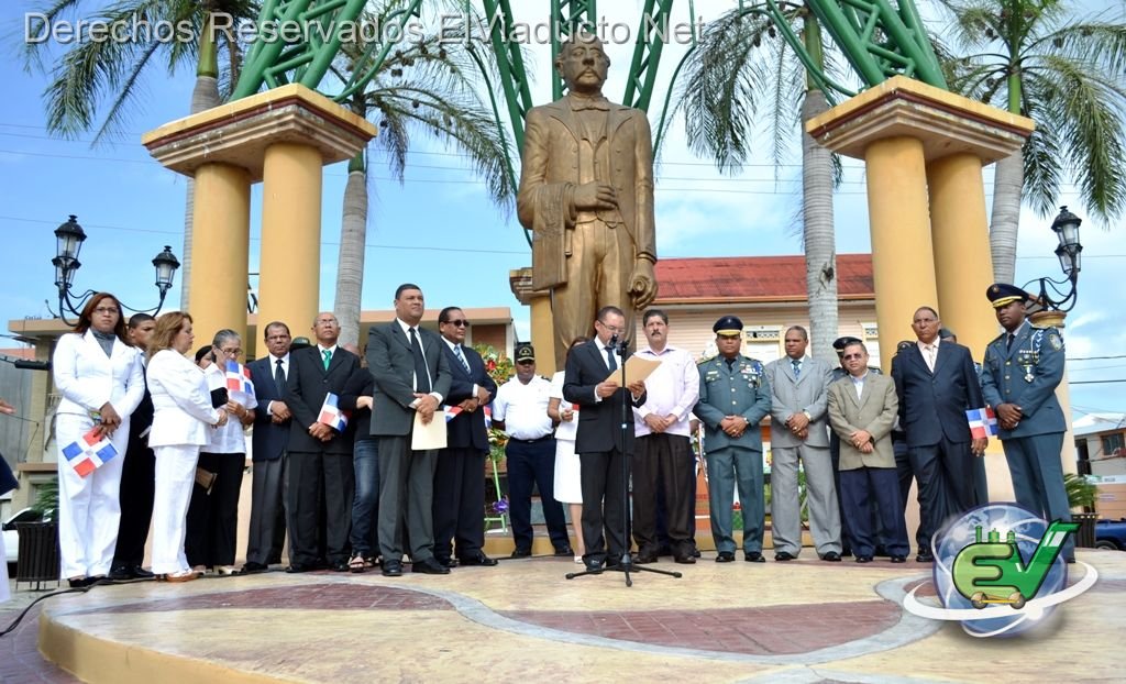 Autoridades provinciales y municipales celebran 149 aniversario de la Restauración de la República